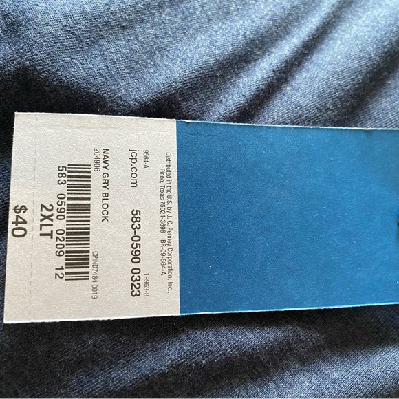 Two Long Sleeve knit mens shirts - Picture 6 of 6